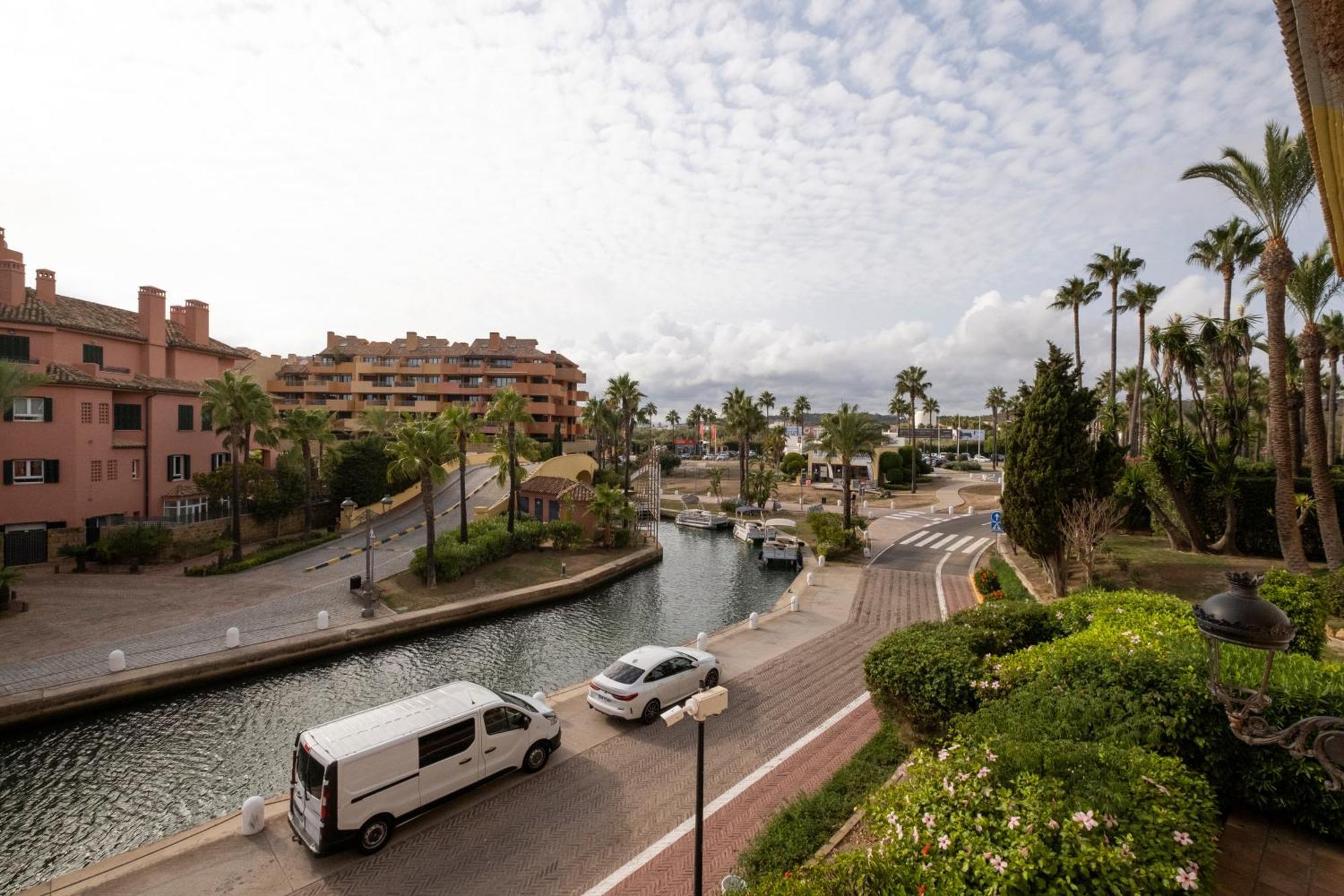 Aquamarine Apartment In Marina Sotogrande Exteriör bild